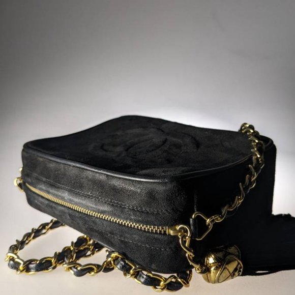 Beautiful Vintage Chanel Velvet Tassel Crossbody Hand Bag in Black/Gold - Picture 16 of 16
